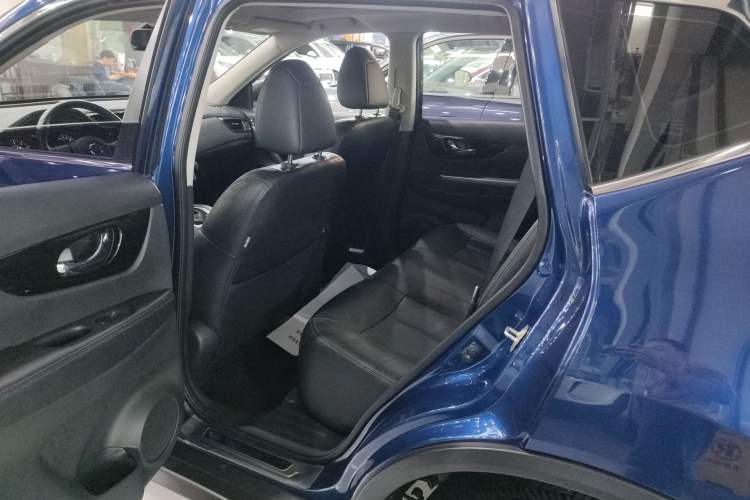 Used Nissan X-Trail 2019 2.0L CVT Smart Connect Comfort Edition 2WD