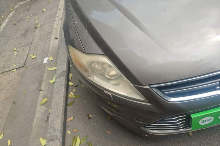 Used Ford Mondeo 2011 2.0L GTDi 200 Luxury Edition Right Front Headlight