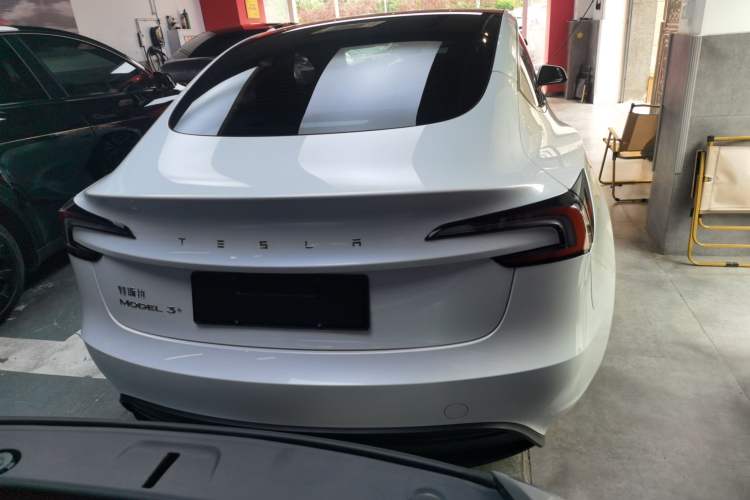 Used Tesla Model 3 2023 Long-Range All-Wheel-Drive Version