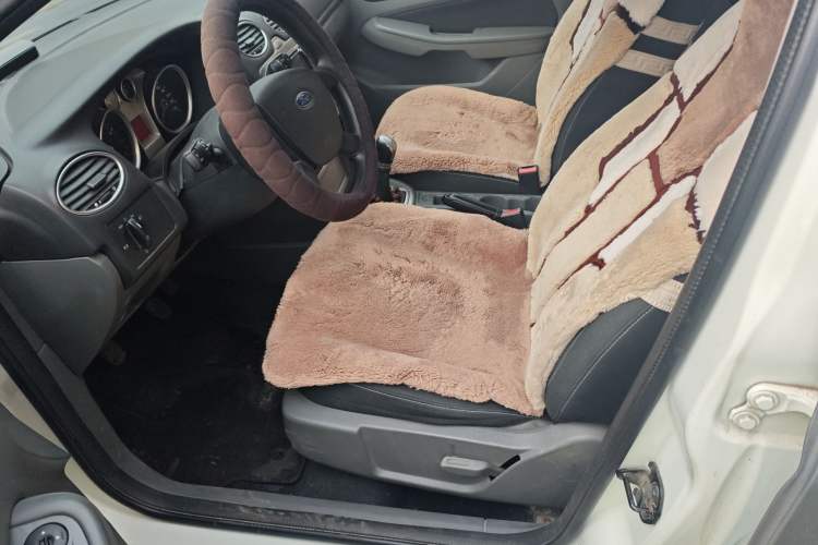 Used Ford Focus 2013 Hatchback Classic 1.8L Manual Base Model