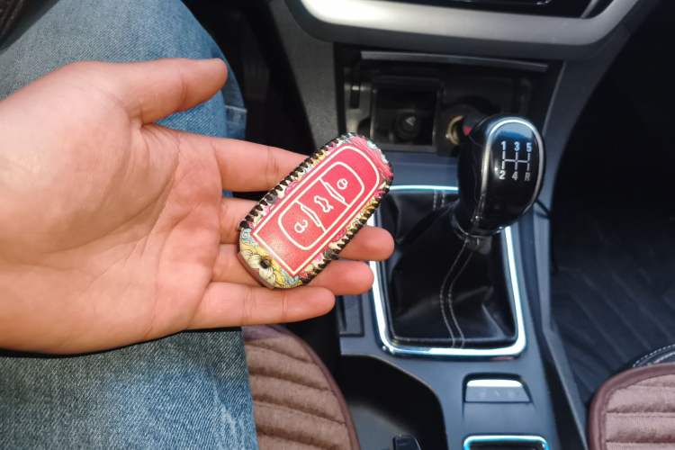 Used Geely Auto Emgrand 2015 Hatchback RS 1.5L Manual - Top Trim Level Vehicle Key