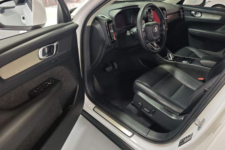 Used Volvo XC40 2020 T4 Four-Wheel Drive Smart Luxury Edition
