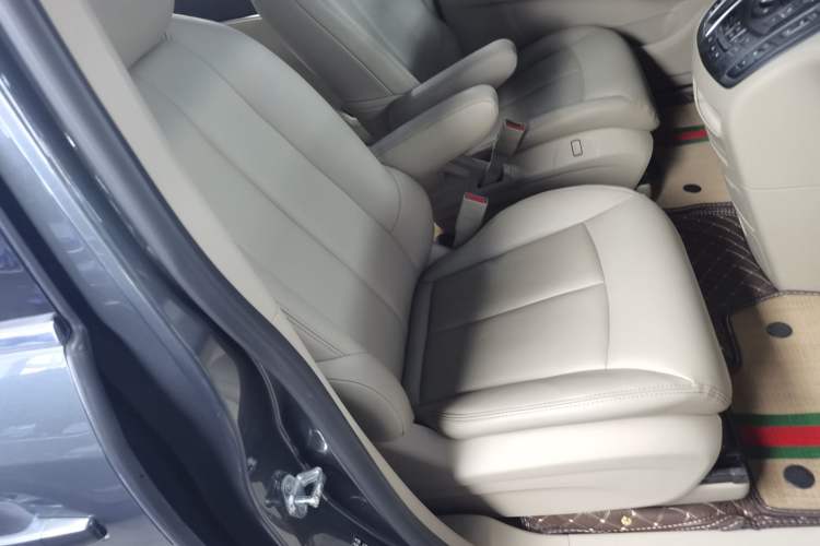 Used Buick GL8 2018 28T Comfort Model China VI Standard