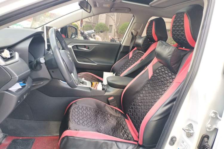 Used Toyota Wildlander 2021 2.0L CVT 4x4 Luxury Edition
