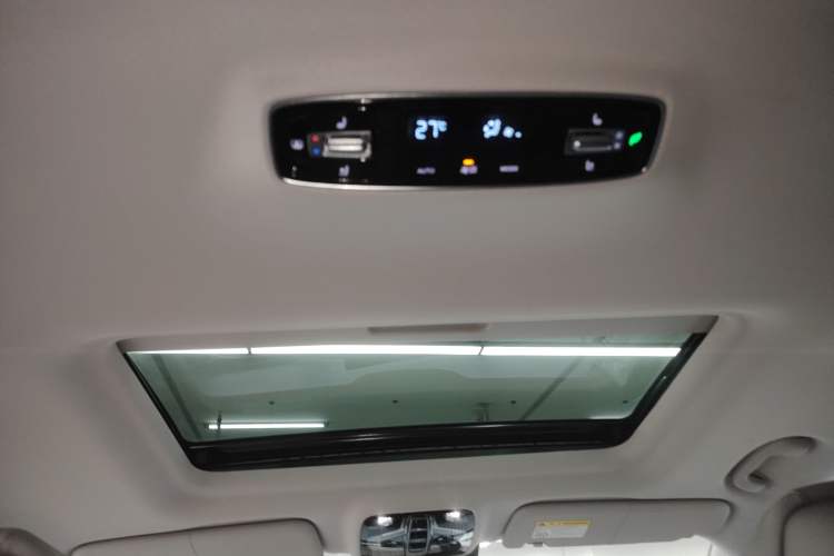 Used Roewe iMAX8 2021 400TGI Supreme Series Ultimate Edition