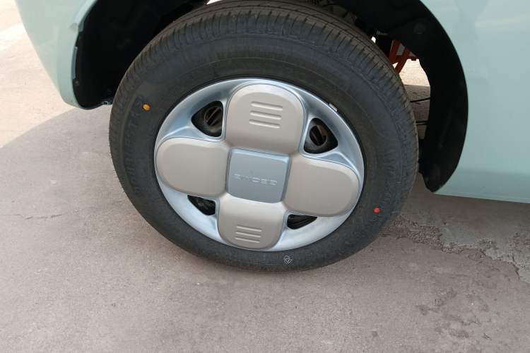 Used Geely Galaxy Panda 2024 Panda Mini 200km Endurance Bear