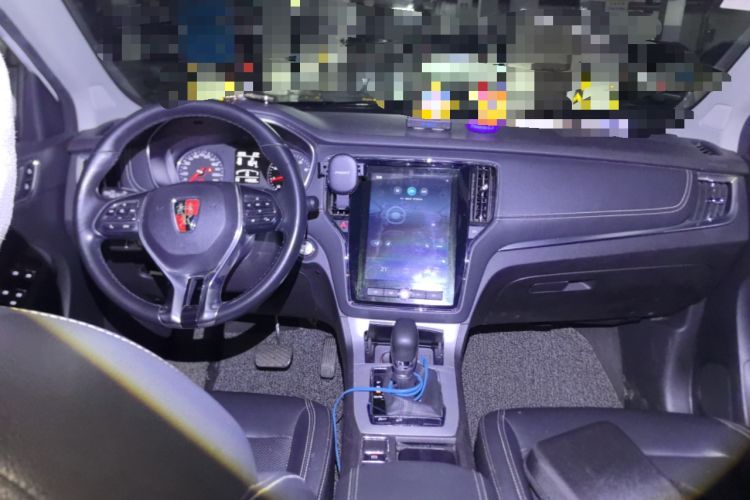 Used Roewe RX5 2019 20T Two-Wheel Drive Automatic Ali Smart Connectivity Platinum Edition Center Console