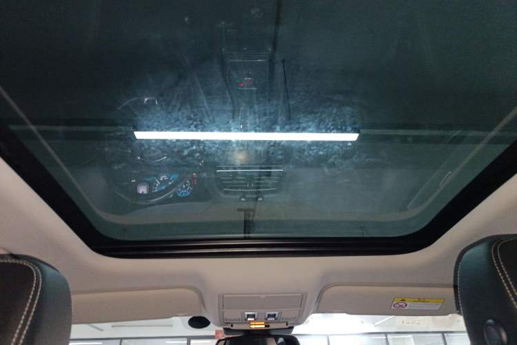 Used Jaguar F-PACE 2016 2.0T Two-Wheel-Drive R-Sport Sport Edition
