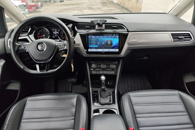 Used Volkswagen Touran 2018 Volkswagen Touran L 280TSI DSG Comfort Edition 7 Seats China V Emission Standard Center Console