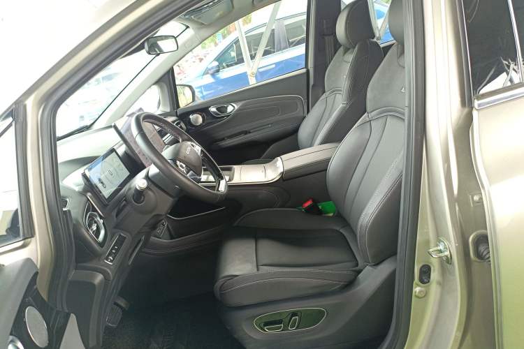 Used AION V 2024 Plus 70 Star Edition Lithium Iron Phosphate Left Front Seat