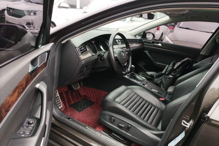 Used Volkswagen Magotan 2018 Facelift 380TSI DSG Luxury Version
