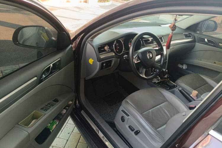 Used Skoda Superb 2013 1.8TSI Automatic Yashi Edition
