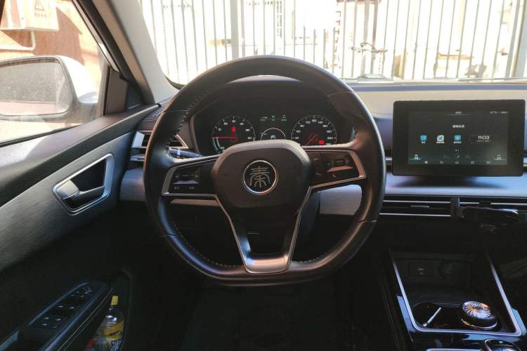 Used BYD Qin New Energy 2019 High-Range Luxury Model
