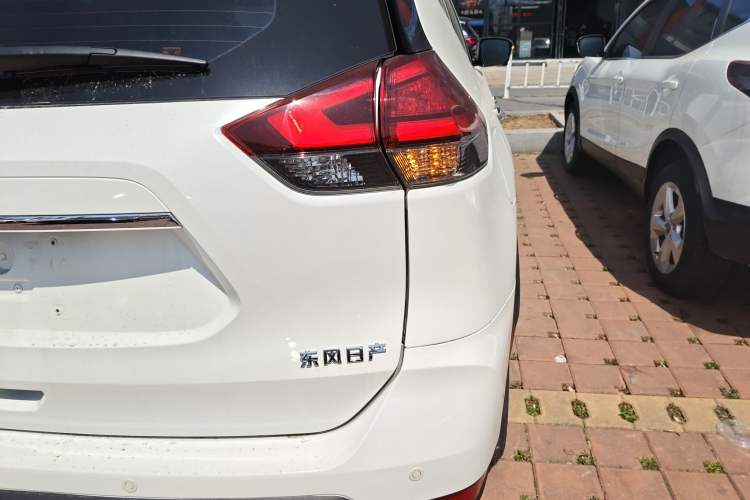 Used Nissan X-Trail 2023 Classic 2.0L Two-Wheel Drive Smart Connect & Comfort Edition Right Rear Taillight