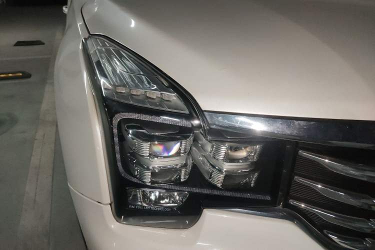 Used GAC Trumpchi GS7 2017 320T Two-Wheel-Drive Luxury Smart Connectivity Model
