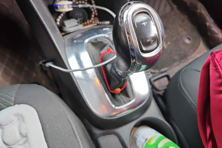 Used Buick Encore 2013 1.4T Automatic Two-Wheel Drive Elite Model Gear Lever