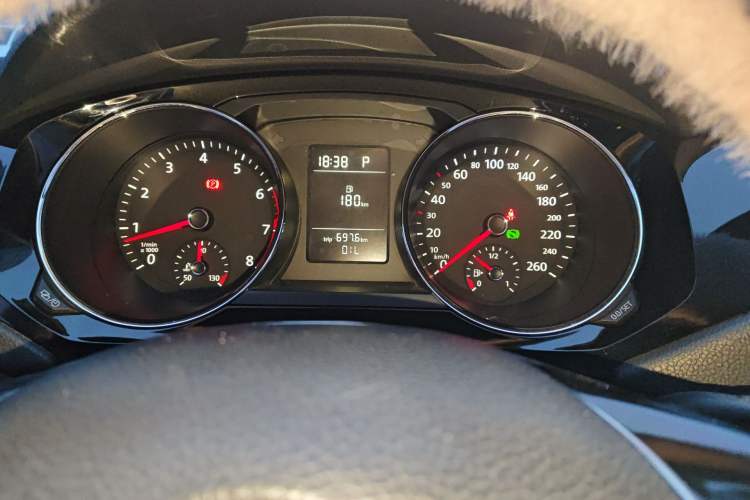 Used Volkswagen Sagitar 2015 230TSI Automatic Comfort Version