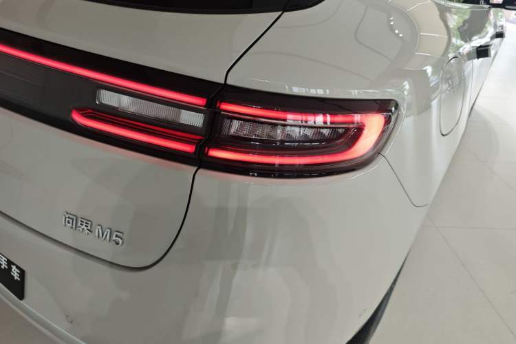 Used Hima AITO M5 2025 Extended-Range Ultra Rear-Wheel-Drive Version Right Rear Taillight