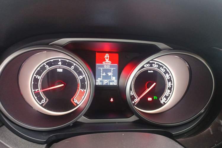 Used MG GS 2015 1.5TGI TST Luxury Edition Instrument Cluster