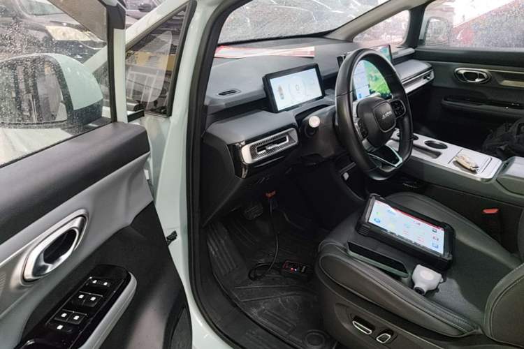 Used AION Y 2023 Plus 510 Smart Edition
