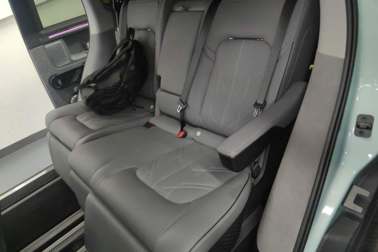 Used Zeekr MIX 2025 Intelligent Driving Version
