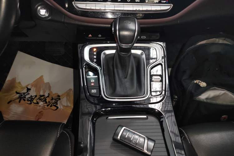 Used GAC Trumpchi M6 2023 PRO 270T DCT Luxury Edition Gear Lever