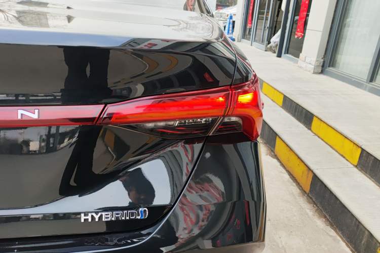 Used Toyota Avalon 2023 Dual-Engine 2.5L Luxury Edition Right Rear Taillight