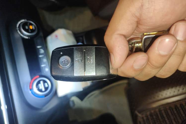 Used Kia kx1 Stonic 2019 1.4L Automatic Fun Edition China VI
