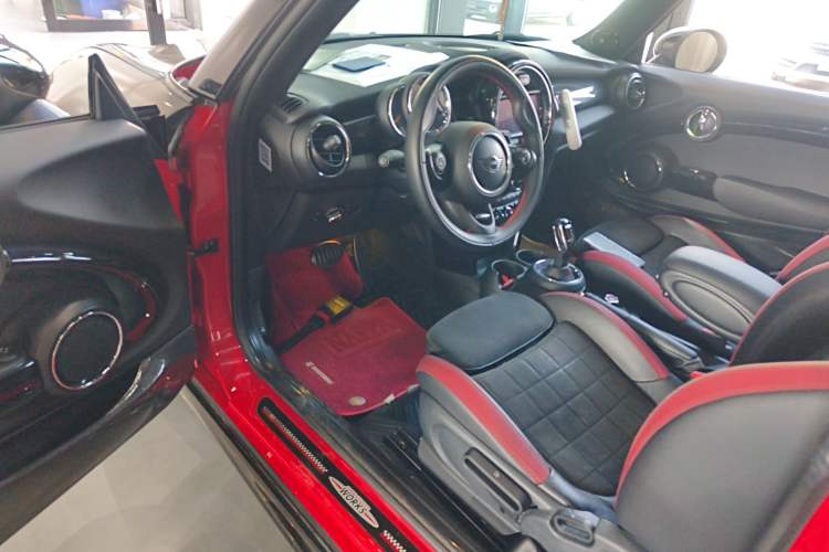 Used MINI MINI 2018 2.0T COOPER S Racing Driver