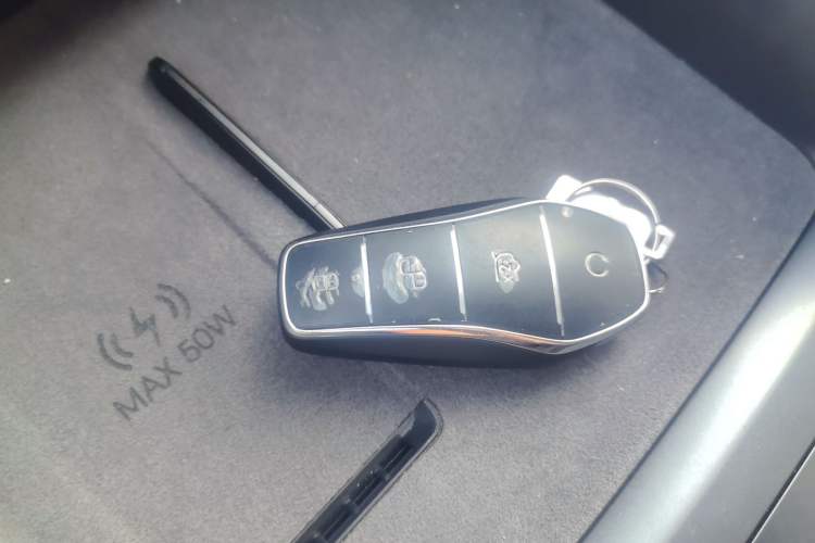 Used BYD Song L EV 2025 Intelligent Driving Version 662 km LiDAR Excellence Edition Interior 1