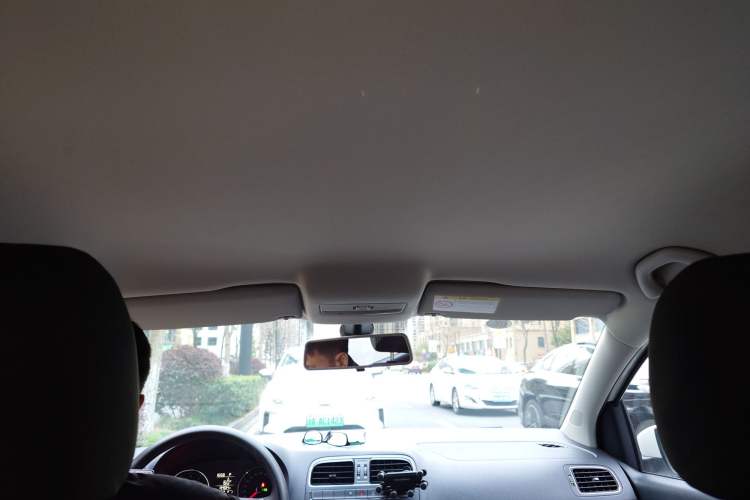 Used Volkswagen Polo 2014 1.6L Automatic Comfort Edition
