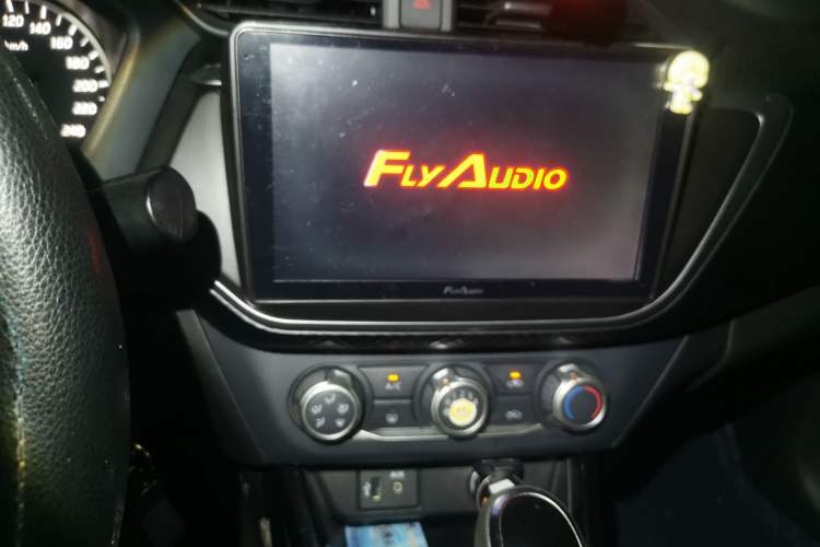 Used Nissan Lannia 2016 1.6L CVT Cool Edition
