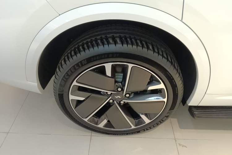 Used Li Auto L9 2025 Ultra Smart Refreshed Edition