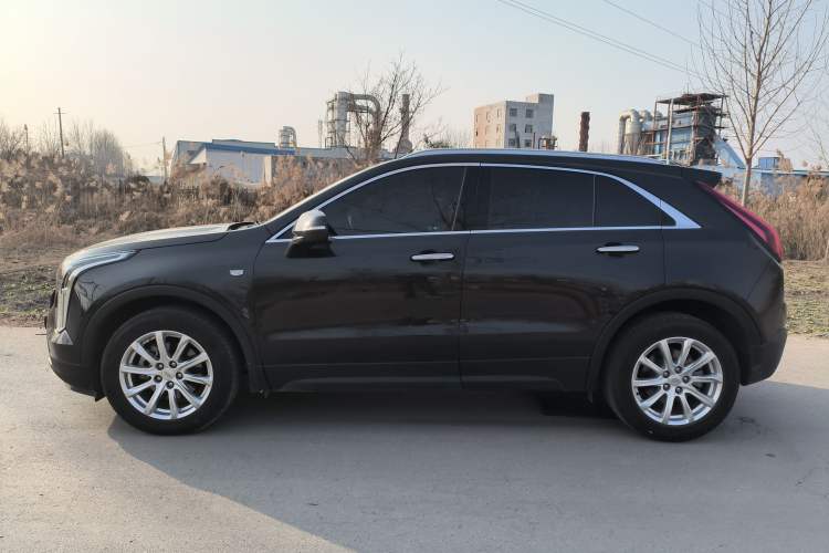 Used Cadillac XT4 2018 28T Two-Wheel Drive Tech Version