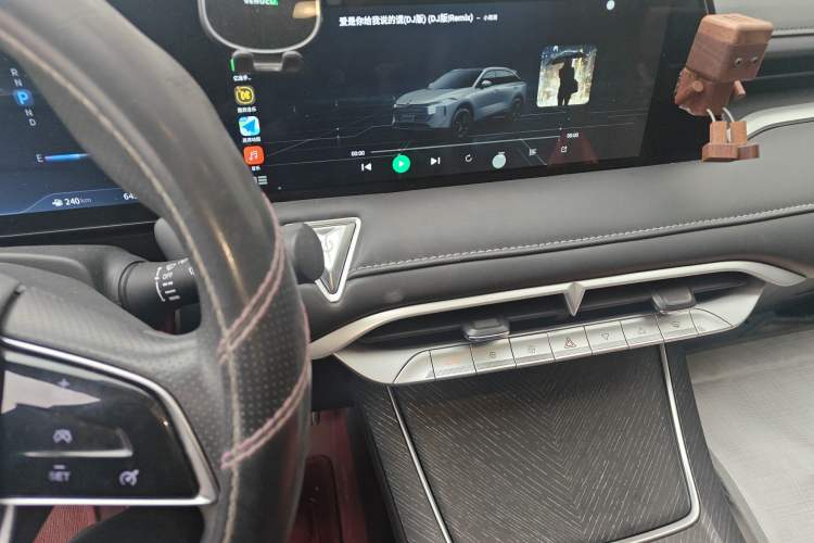 Used Venucia V 2021 260T Idol Edition
