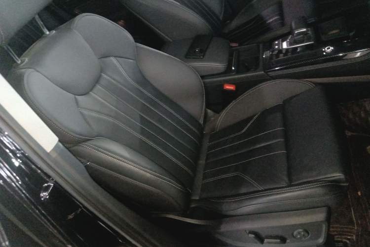 Used Audi Q5L 2022 40T Luxury Dynamic Model Right Front Seat