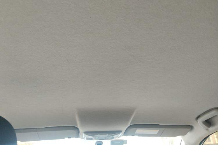 Used ORA iQ 2018 High-Range Version Smart Connectivity Model
