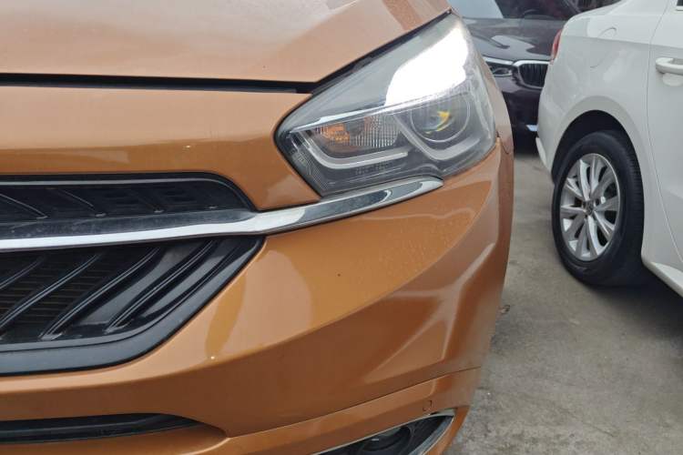 Used Chery Tiggo 7 2016 2.0L CVT Shining Edition Left Front Headlight