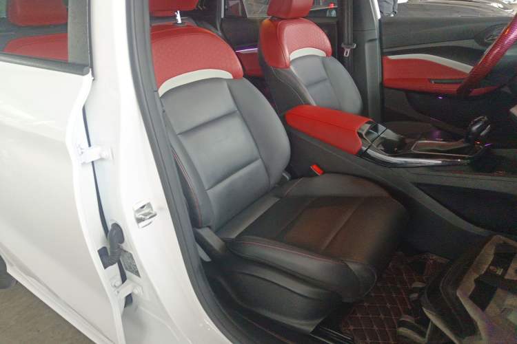 Used MG 5 2022 180 DVVT CVT Youth Luxury Edition
