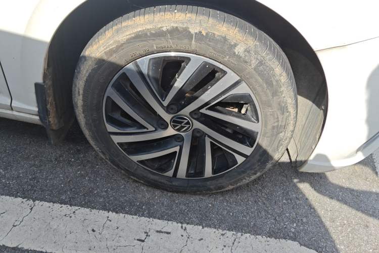 Used Volkswagen Lavida 2023 Revised Version 1.5L Automatic – Full-Option Edition
