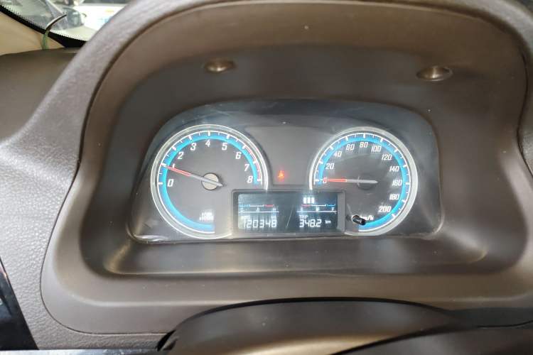 Used Baojun 730 2015 1.8L Manual Luxury Navigation ESP Version 7-seater