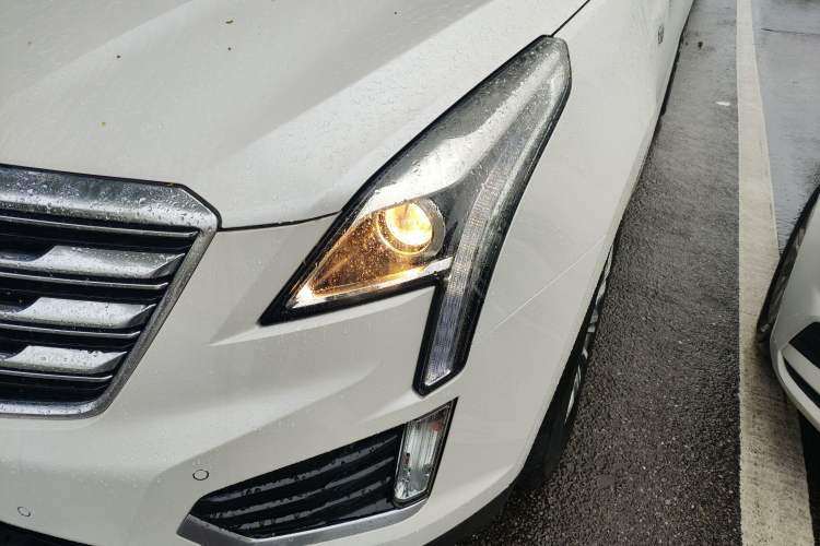 Used Cadillac XT5 2016 25T Luxury Model
