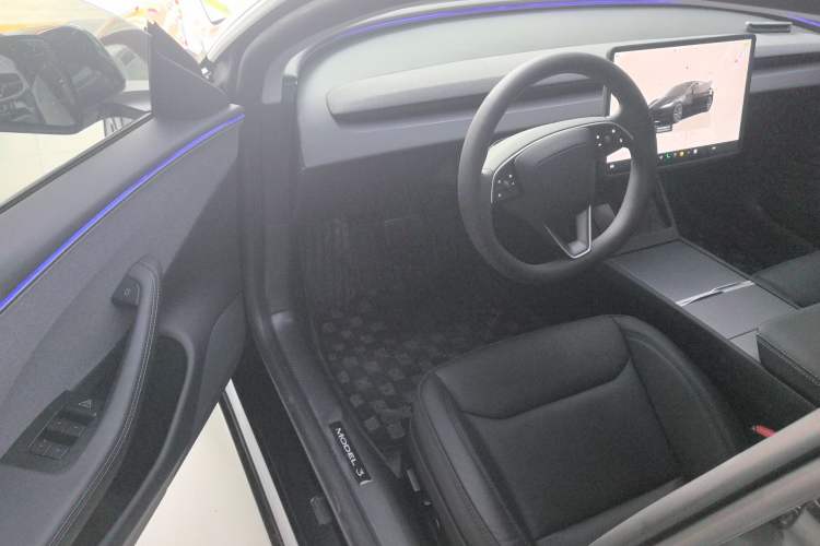 Used Tesla Model 3 2025 Rear-Wheel-Drive Version