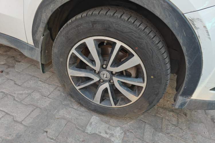 Used Dongfeng Fengon 580 2016 1.5T Manual Luxury Edition
