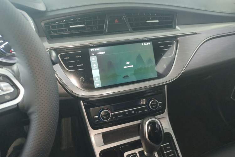 Used Geely Auto Emgrand GS 2019 1.4T CVT Edition Audio And AC Panel