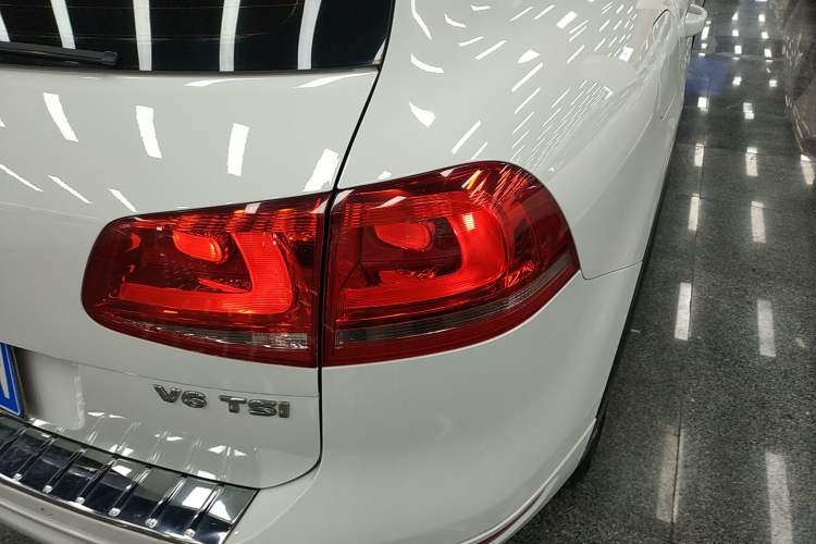 Used Volkswagen Touareg 2011 3.0 TSI Standard Version
