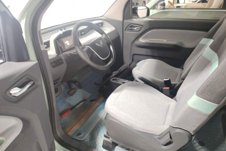 Used Wuling Hongguang MINIEV 2021 Macaron Fashion Edition Lithium-Ion Battery Left Front Seat