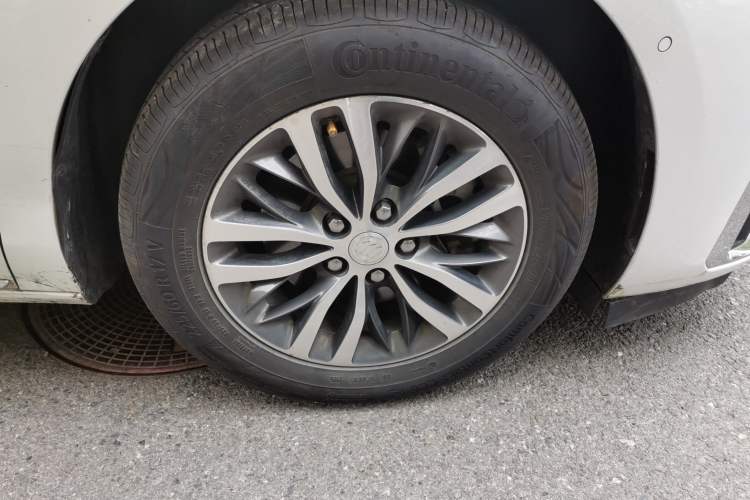 Used Buick GL8 2020 ES Land Cruiser 653T Luxury Edition Right Front Wheel Hub