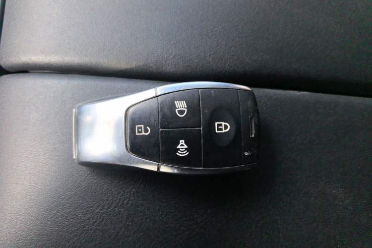 Used BAIC Off-Road BJ40 2021 2.0D Automatic Four-Wheel Drive Blade Hero Edition Adventurer Model (with Front and Rear Electronic Locks) Vehicle Key