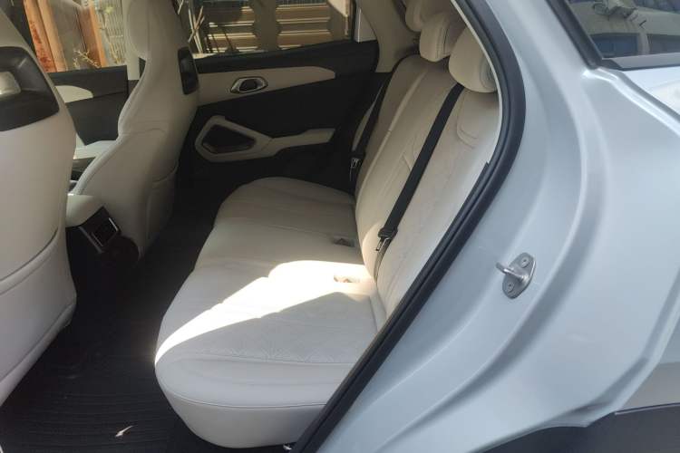 Used BYD Yuan UP 2025 Model 301KM Leading Version
